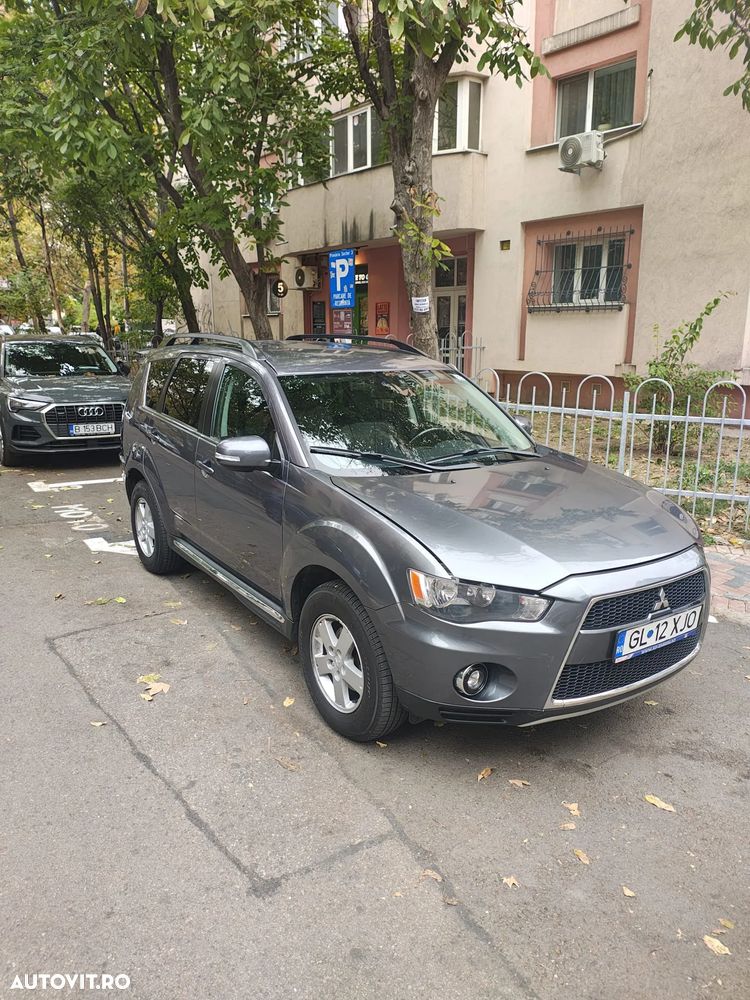 MITSUBISHI Outlander 2011 — imagine 2