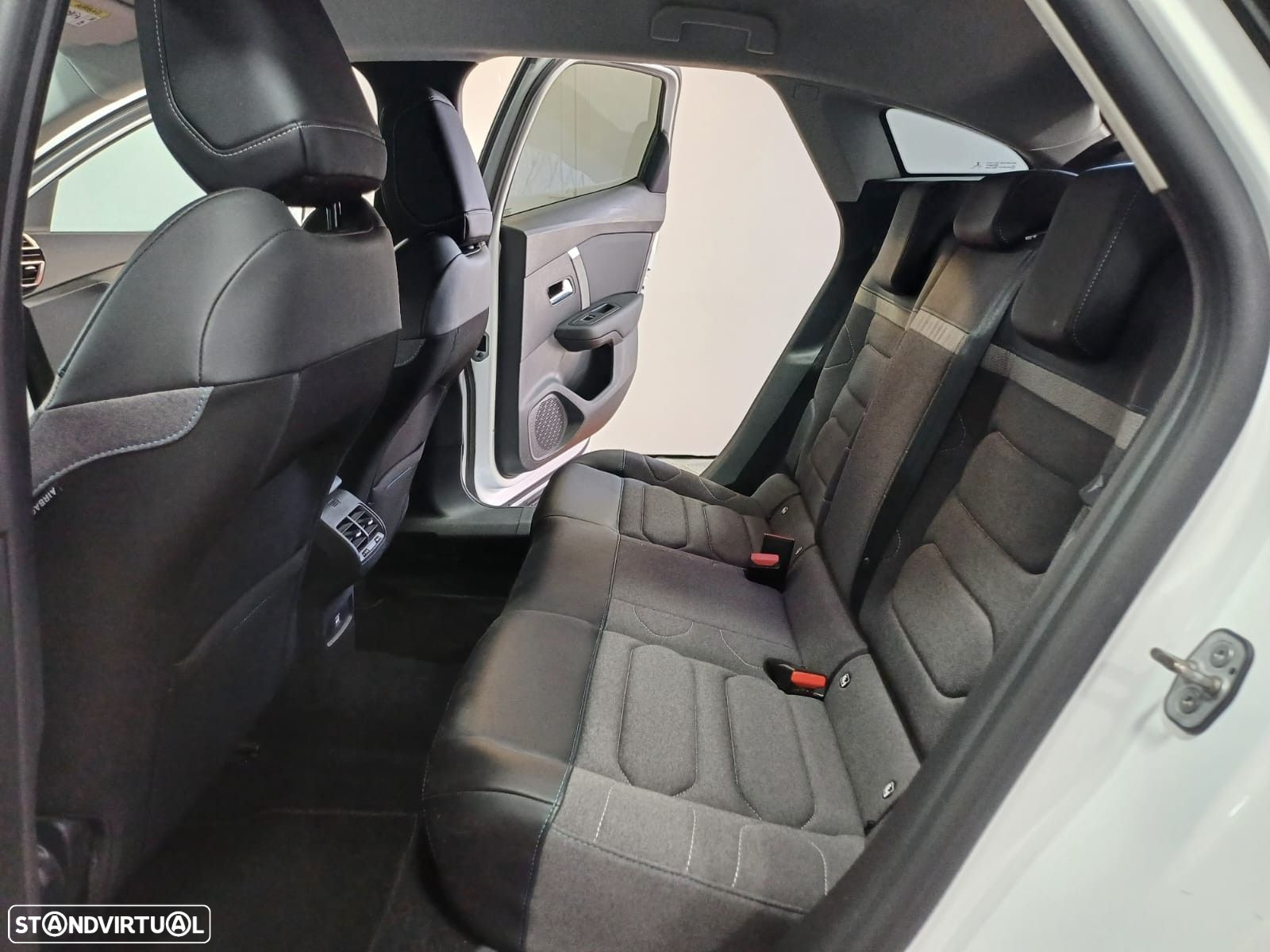Citroën C4 1.5 BlueHDi Feel Pack EAT8 - 13