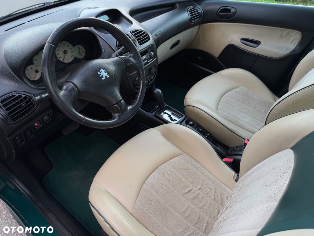 Peugeot 206 75 Automatik Premium - 25