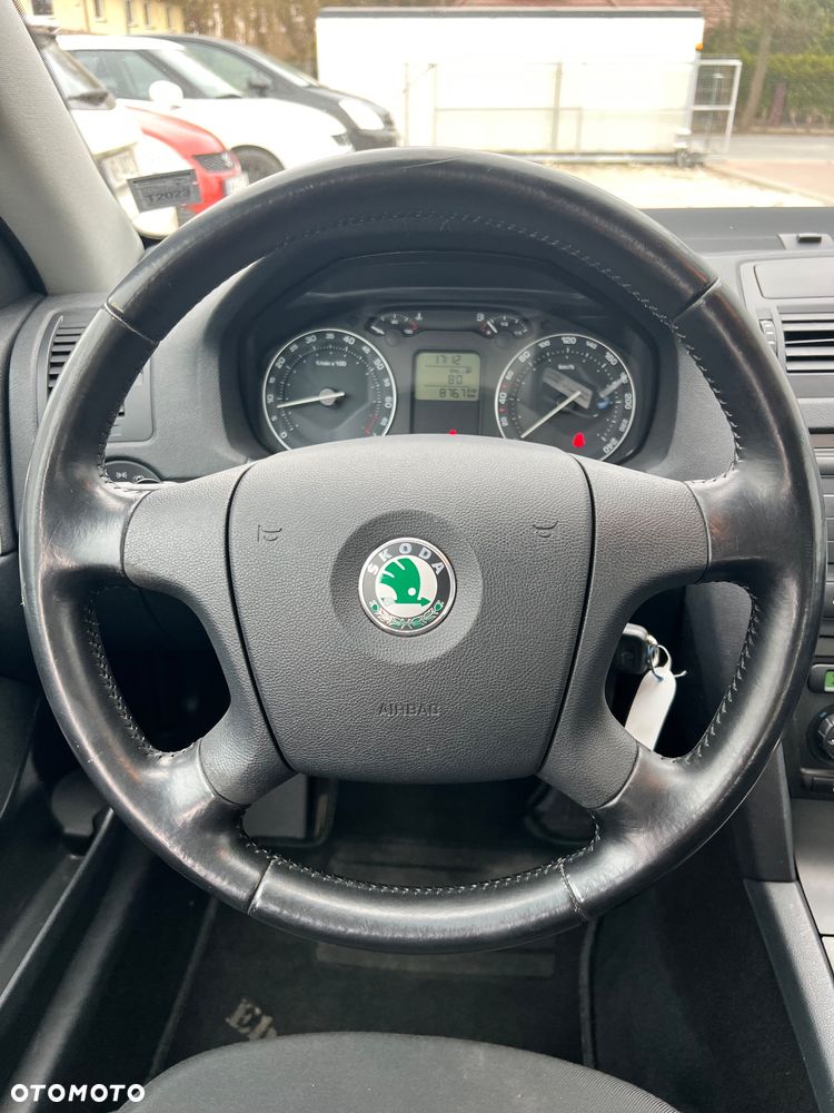 Skoda Octavia 1.6 Team Edition - 15