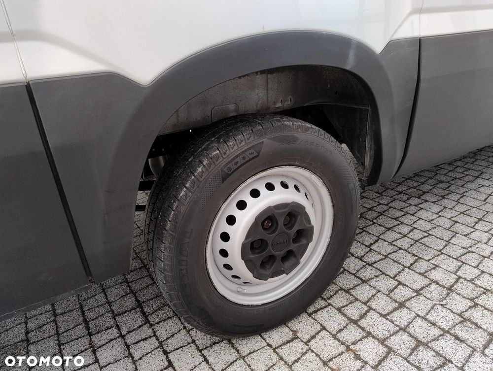 Iveco DAILY 35S16 NOWY MODEL 2.3 HPI (160KM) HI-MATIC (L4H2) MAX LONG (EURO,6) KLIMA STAN IDEALNY 100% ORYGINAŁ KM SERWIS NIE MA RDZY - 38