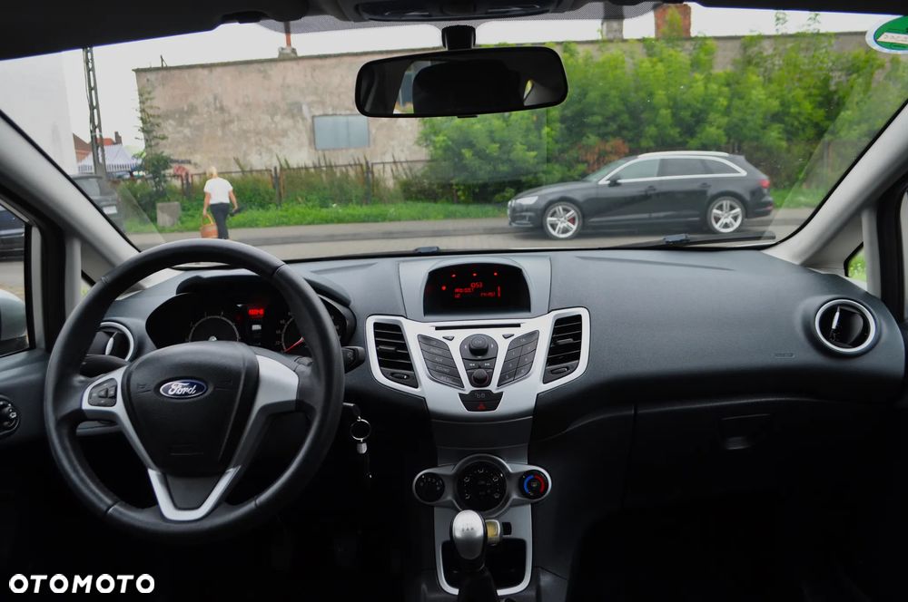 Ford Fiesta 1.25 Ambiente EU5 - 12