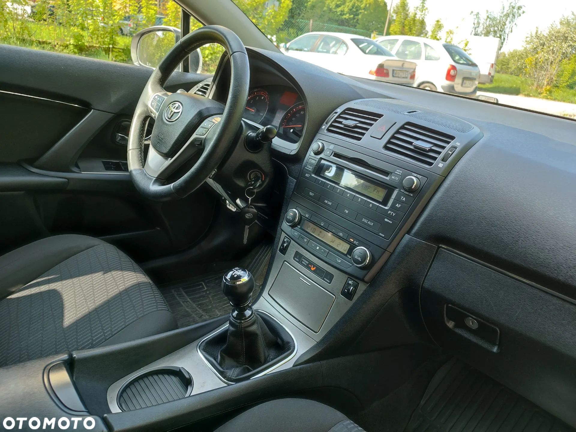 Toyota Avensis Combi 1.8 Comfort - 13