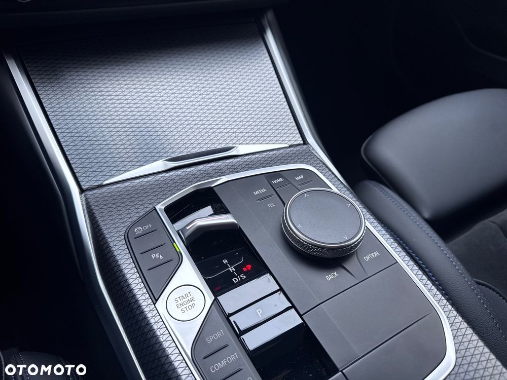 BMW Seria 3 320d xDrive M Sport sport - 37