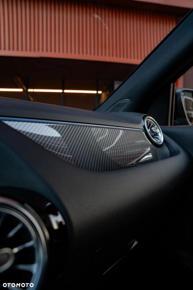 Mercedes-Benz GLA 200 mHEV AMG Line 7G-DCT - 29