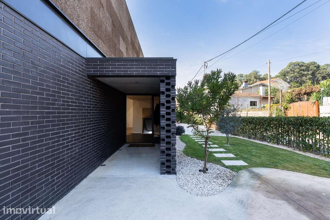 Moradia Contemporânea com Piscina e Vista Panorâmica em Amarante - Grande imagem: 2/44