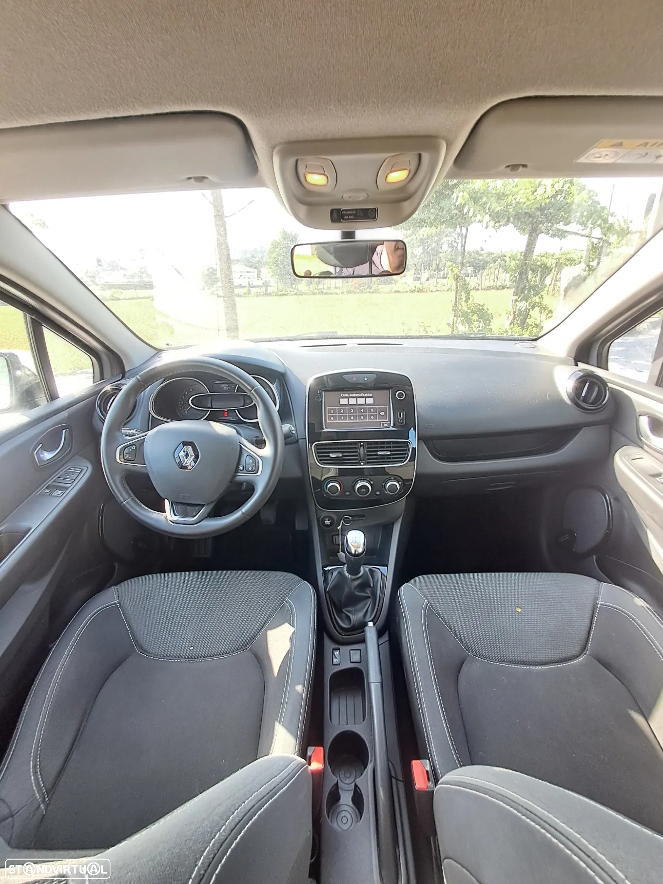 Renault Clio 0.9 TCE Confort - 9