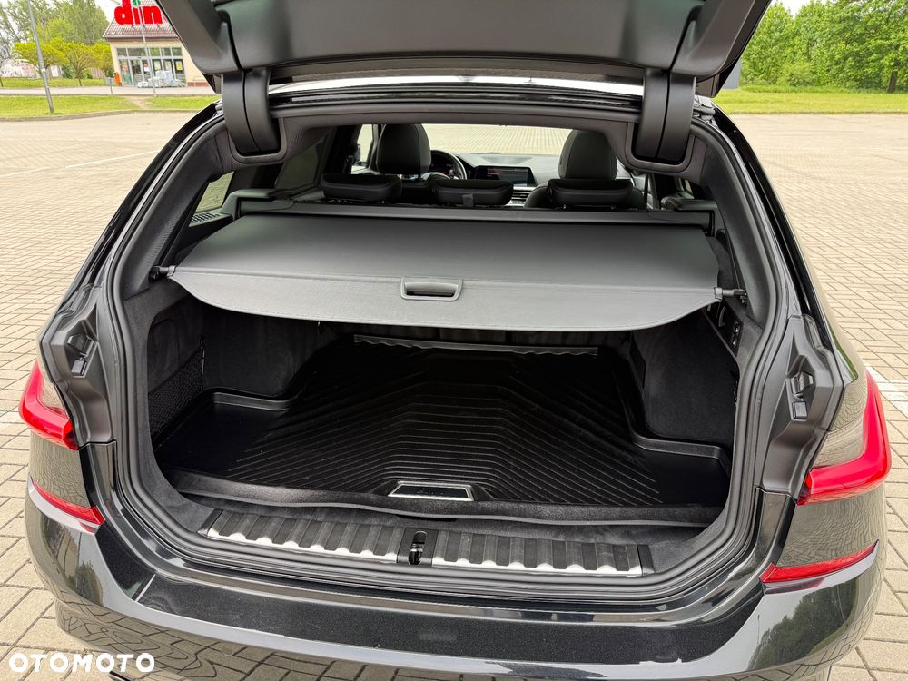 BMW Seria 3 320d xDrive MHEV M Sport sport - 25