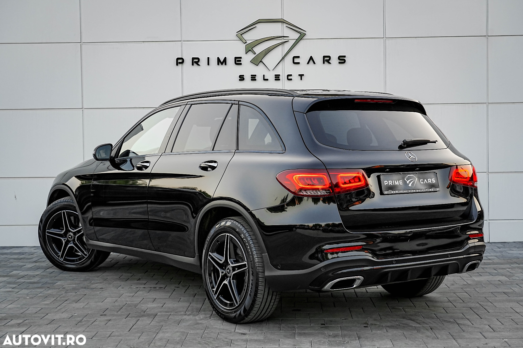 Mercedes-Benz GLC 200 4Matic 9G-TRONIC AMG Line - 2