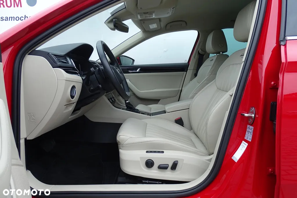Skoda Superb 1.4 TSI Plug-In Hybrid L&K DSG - 19
