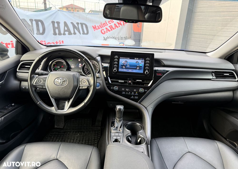 Toyota Camry Business Edition - 6