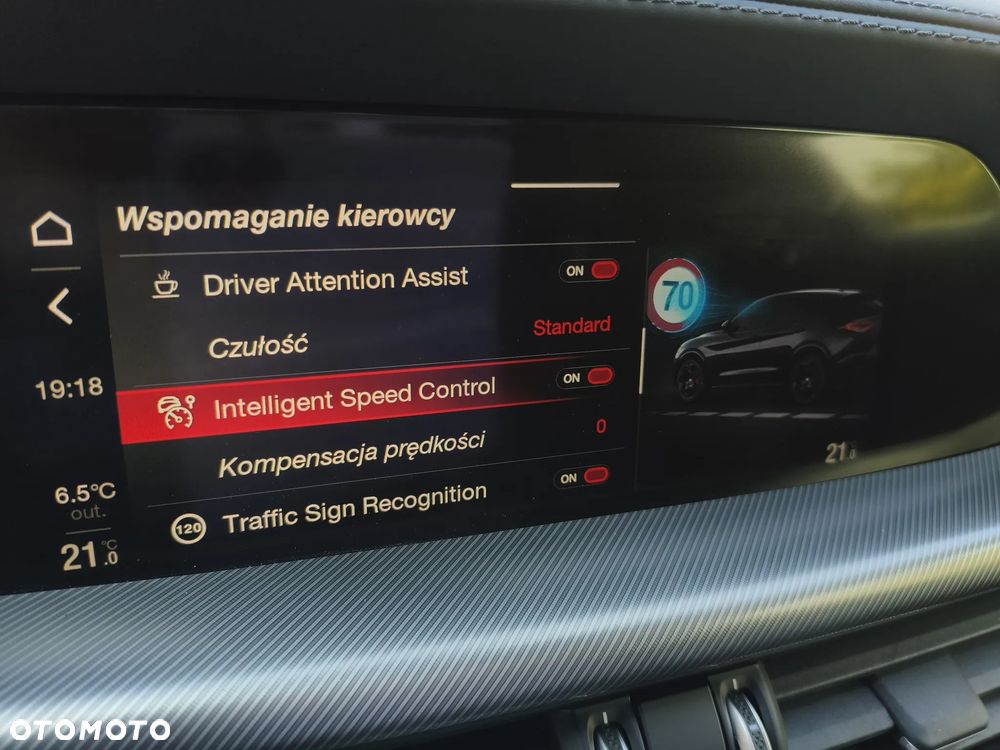 Alfa Romeo Stelvio 2.0 Turbo 16V AT8-Q4 Veloce Ti - 34