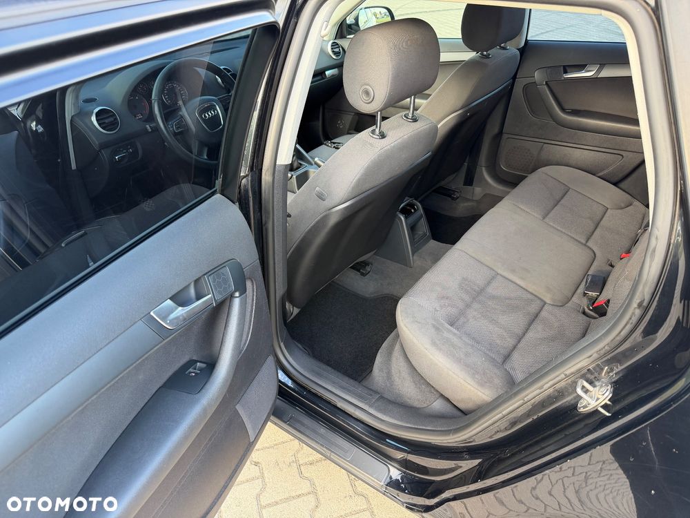 Audi A3 Sportback 1.6 TDI DPF Ambition - 11