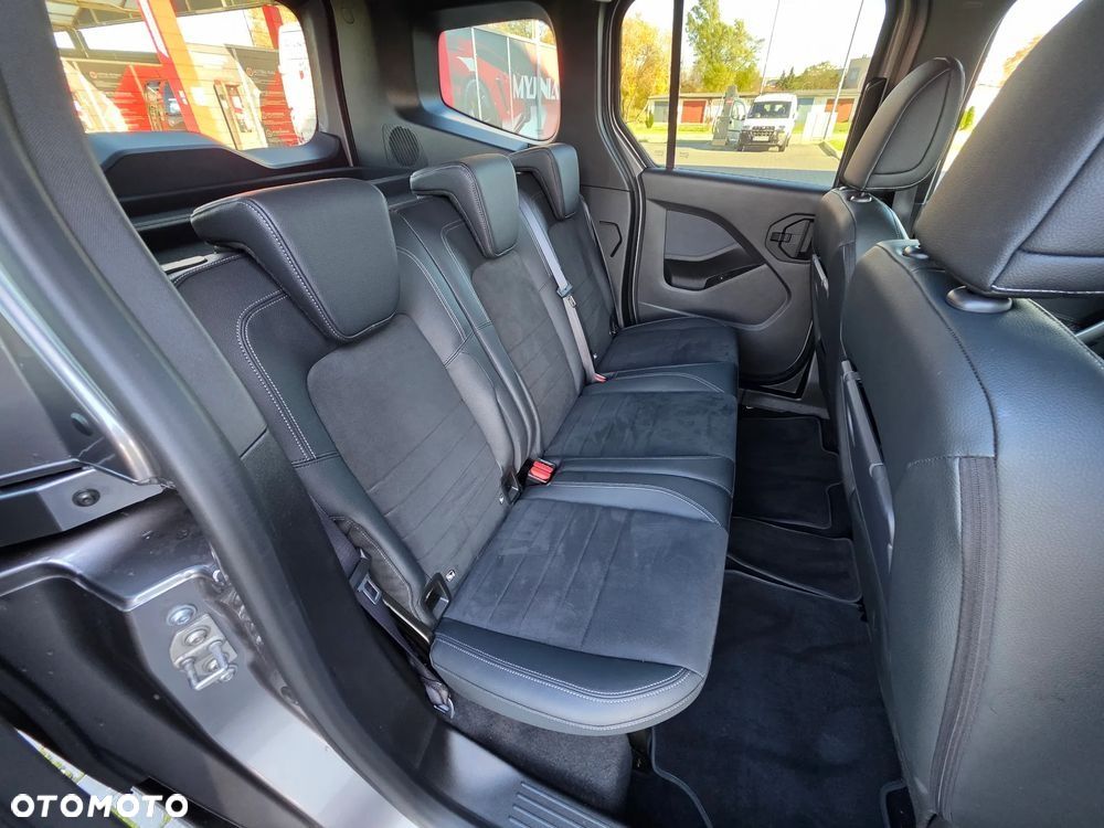 Mercedes-Benz Klasa T 180 d Progressive - 13