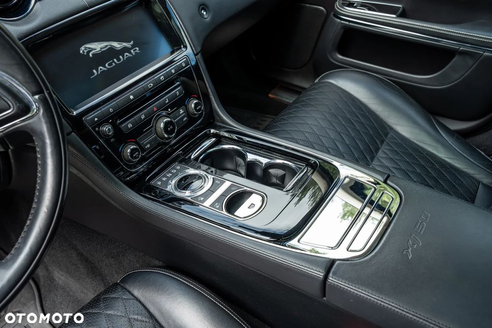 Jaguar XJ 3.0 T AWD Portfolio - 24