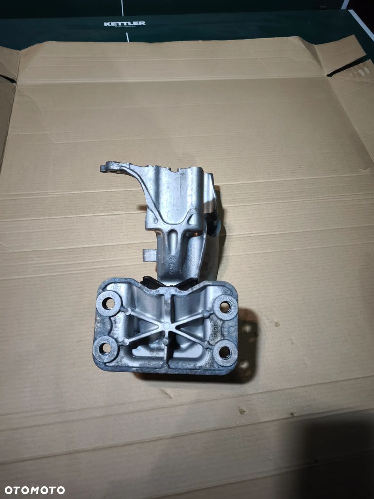 Łapa poduszka silnika 04l199307c 2n0199256a VW Crafter II Man tge 16-26r tył napęd RWD - 5