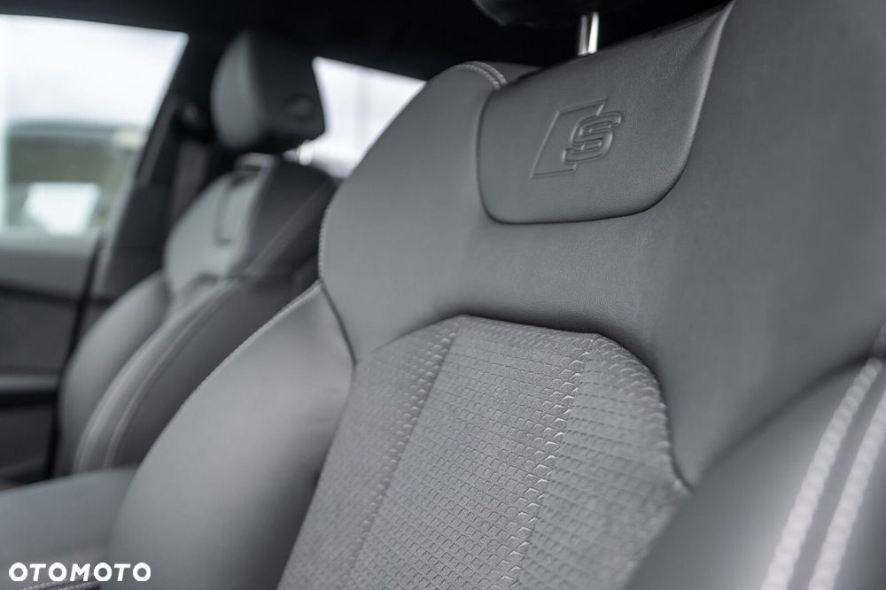 Audi Q8 60 TFSI e PHEV Quattro Tiptronic - 13