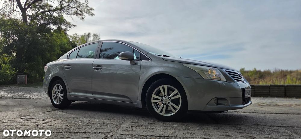 Toyota Avensis - 9