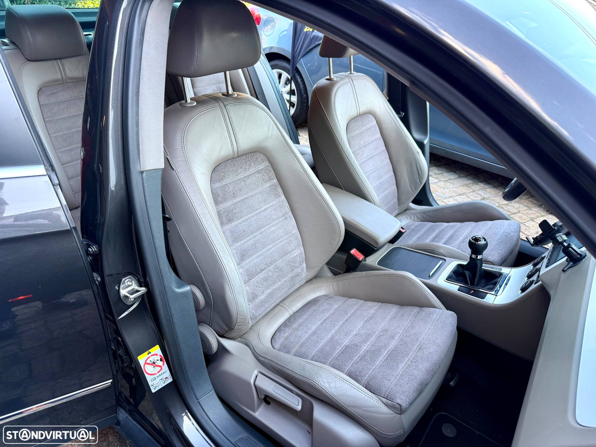 VW Passat 2.0 TDI Highline - 51