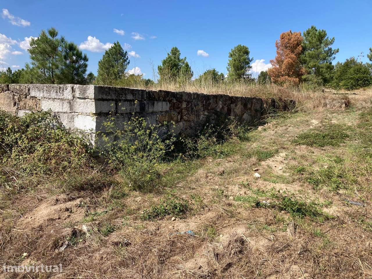 Terreno adequado para parque de camiões, em Fornos De Algodres. - Grande imagem: 5/9