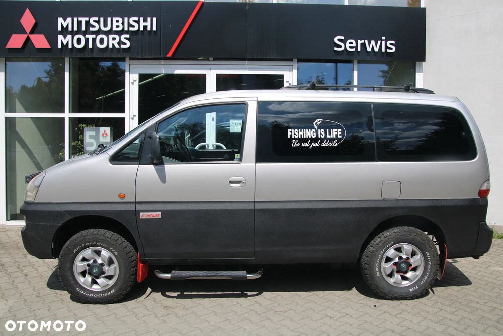 Hyundai H-1 Starex - 1