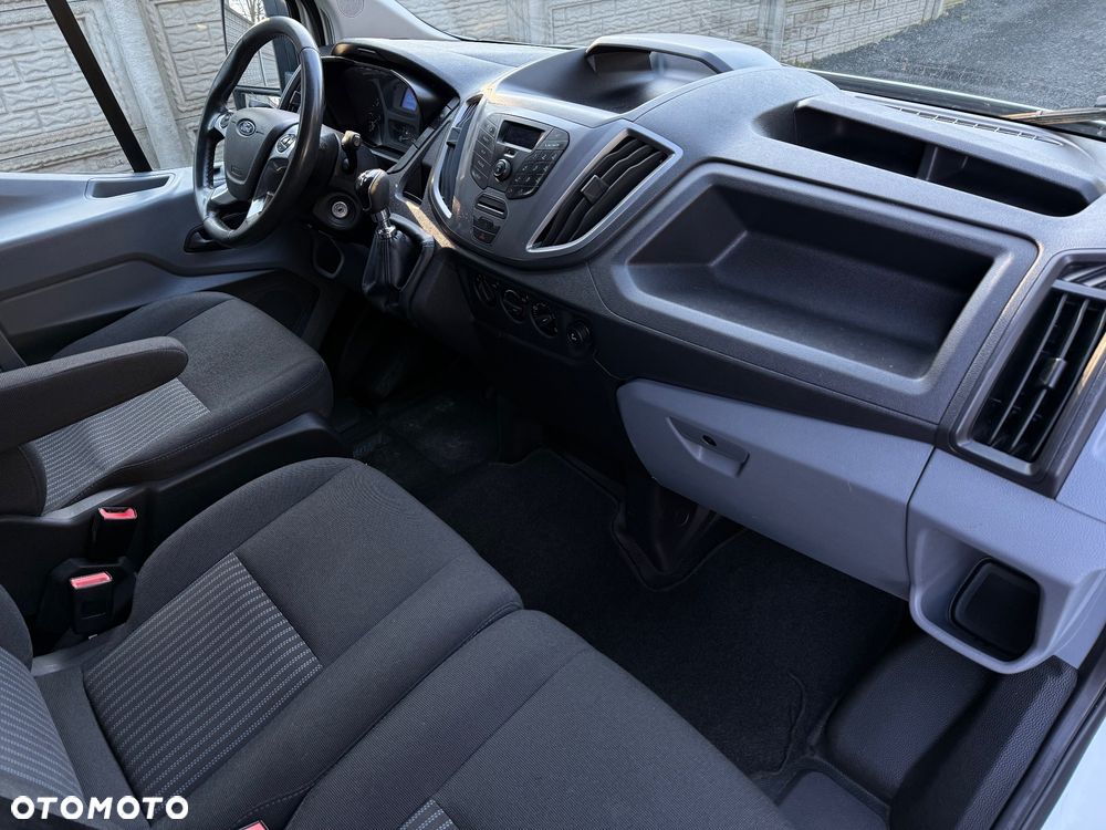 Ford Transit - 30