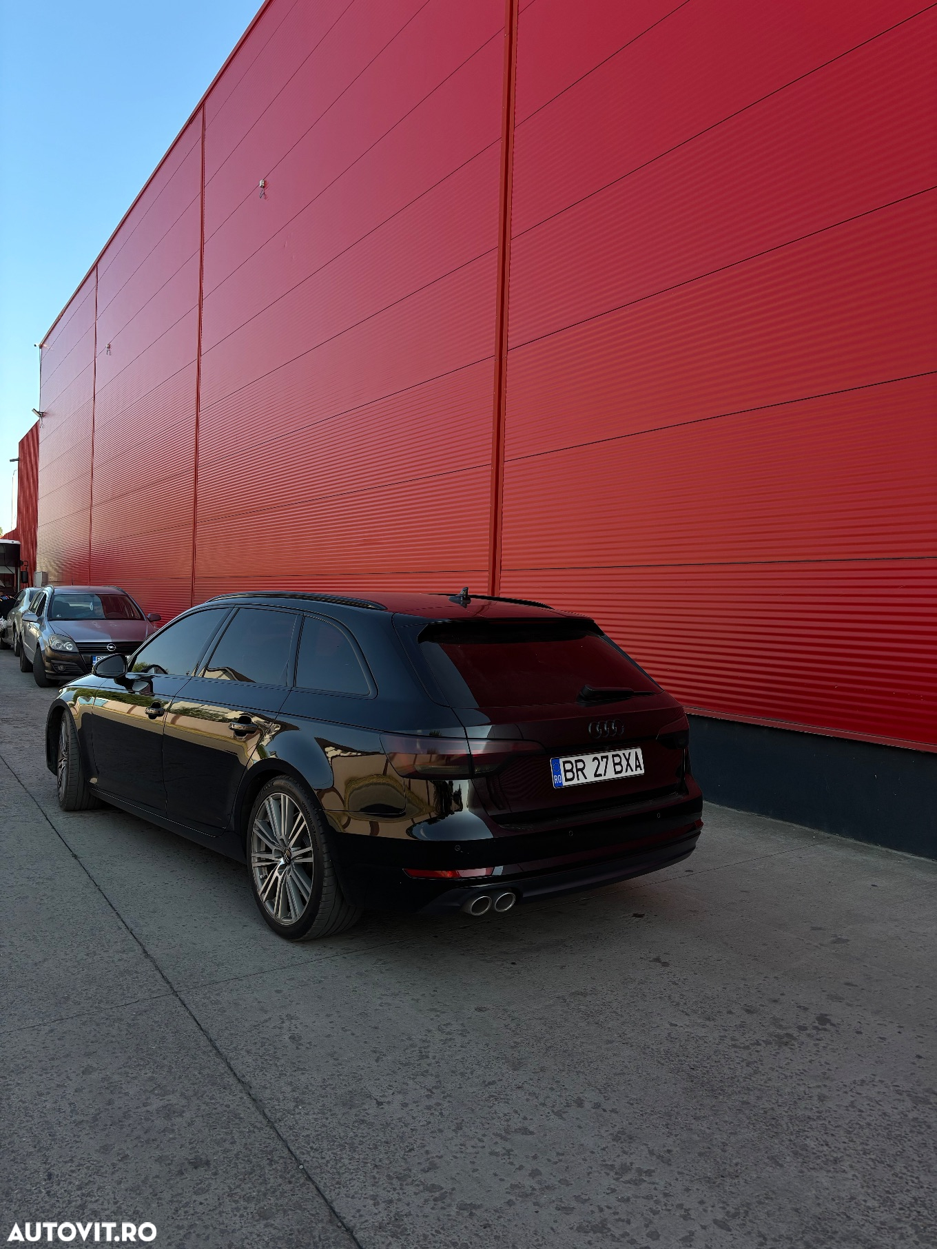 Audi A4 Avant 2.0 TDI S tronic Design - 4