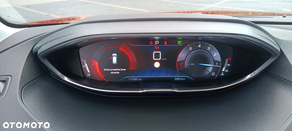 Peugeot 3008 1.6 PureTech GPF Allure S&S EAT8 - 5