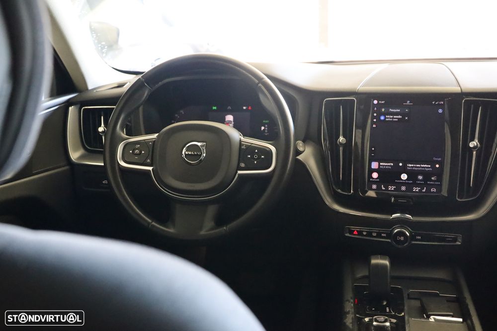 Volvo XC 60 2.0 T6 PHEV Essential AWD - 18