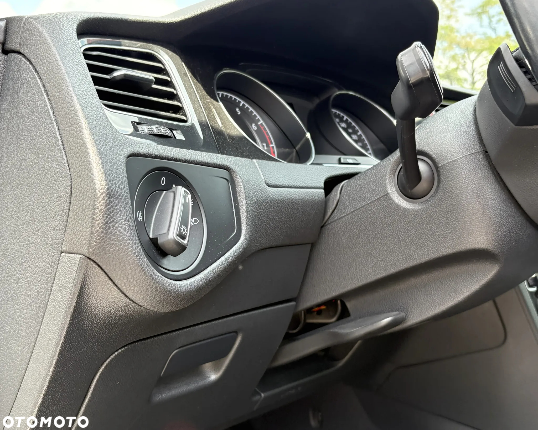 Volkswagen Golf VII 1.4 TSI BMT Comfortline DSG - 11