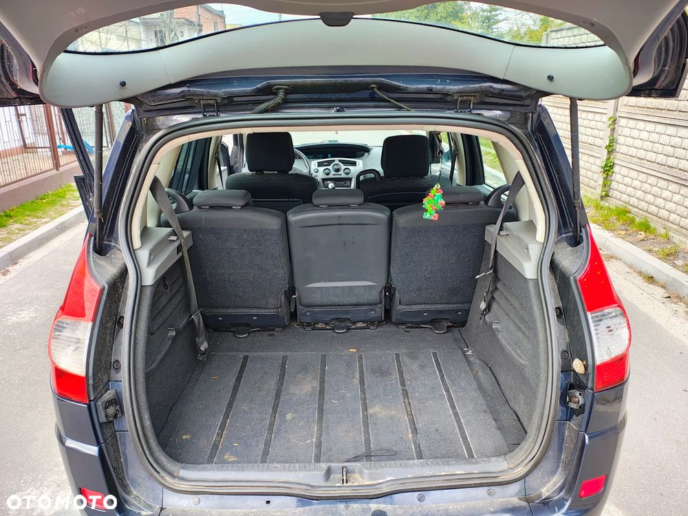 Renault Scenic 1.9 dCi FAP Avantage - 13