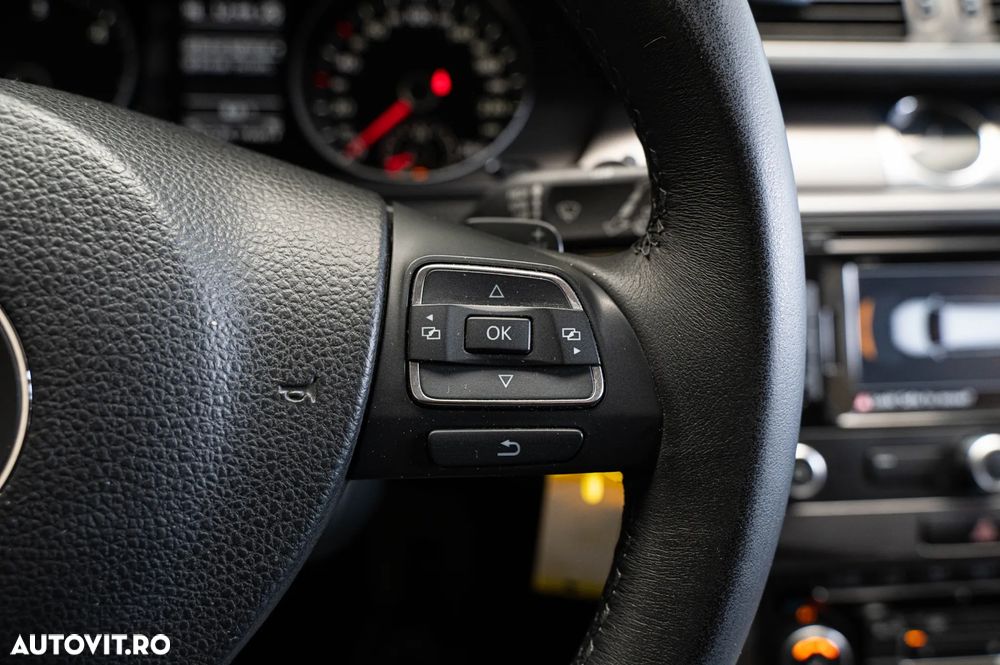 Volkswagen Passat 2.0 TDI DSG Comfortline - 24