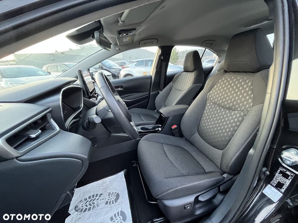 Toyota Corolla 1.8 Hybrid Comfort - 29