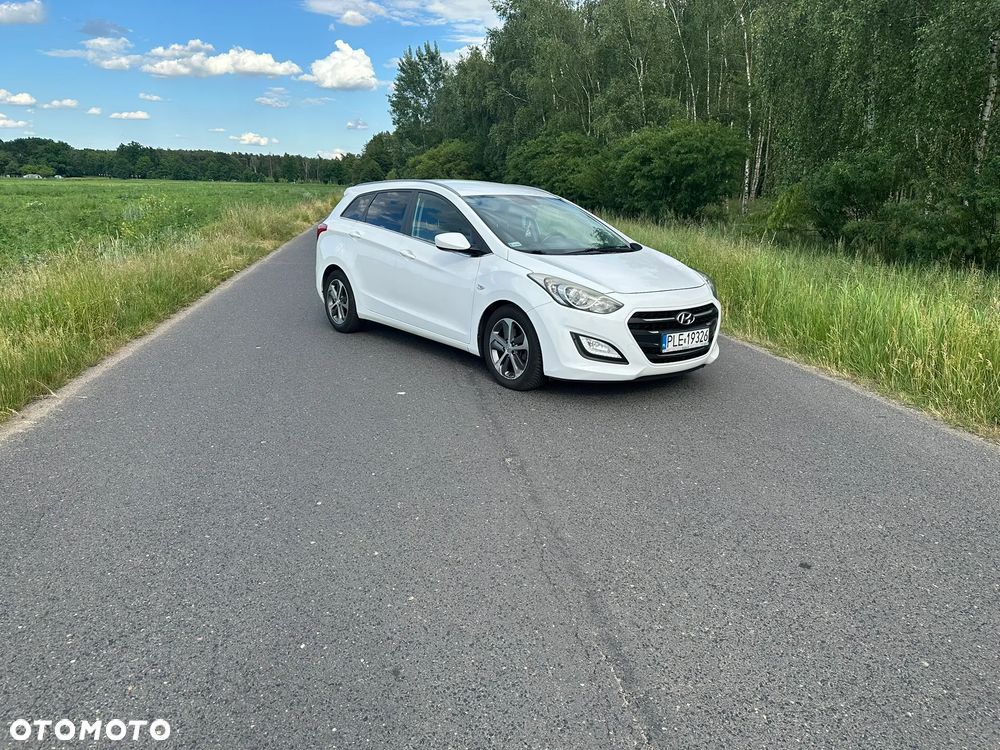 Hyundai i30 1.4 Premiere Comfort - 21