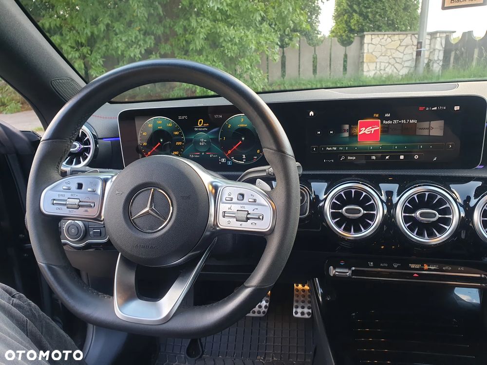 Mercedes-Benz CLA 220 d AMG Line 8G-DCT - 32