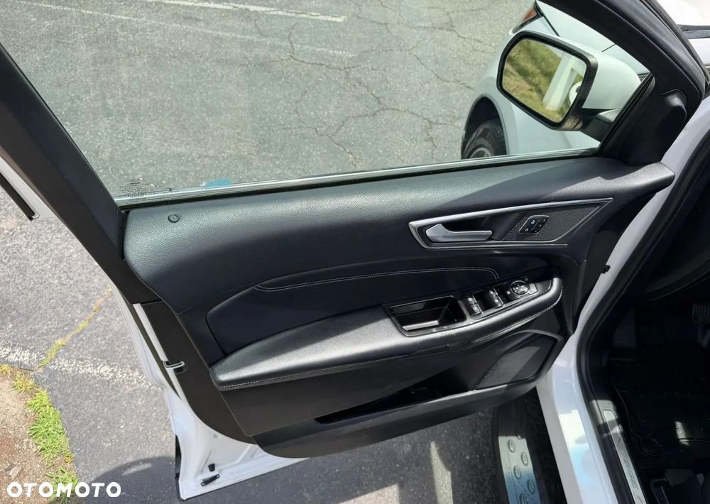 Ford Edge - 33