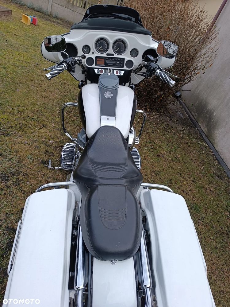 Harley-Davidson Touring Road Glide - 24