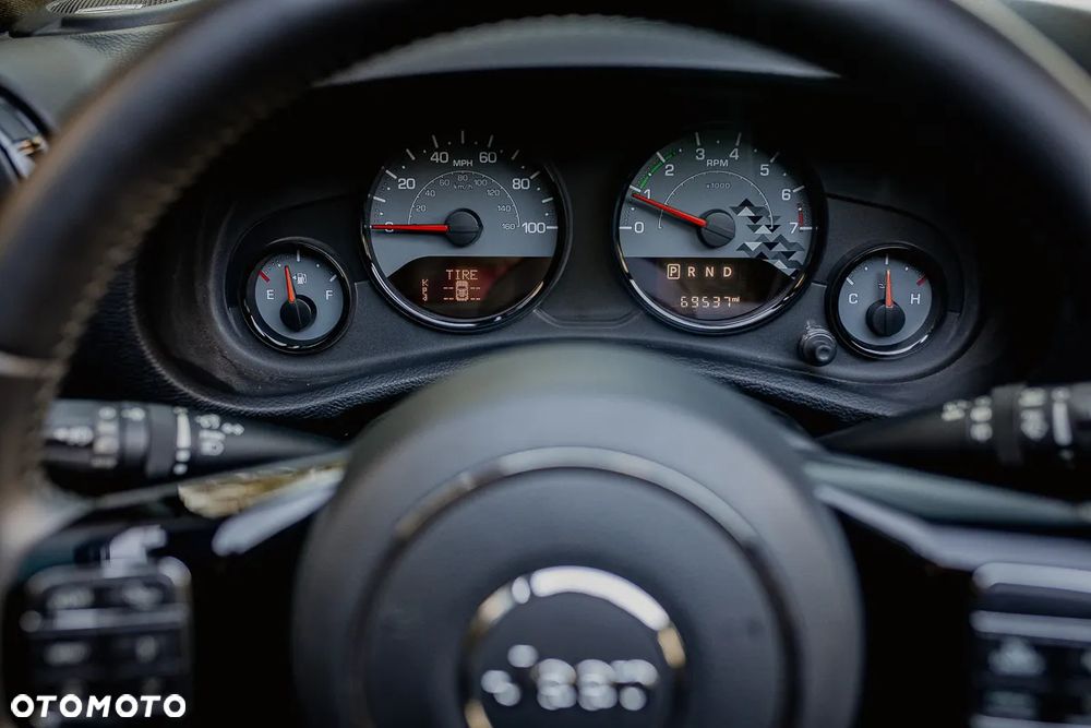Jeep Wrangler - 26