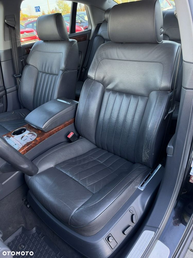 Volkswagen Phaeton - 6