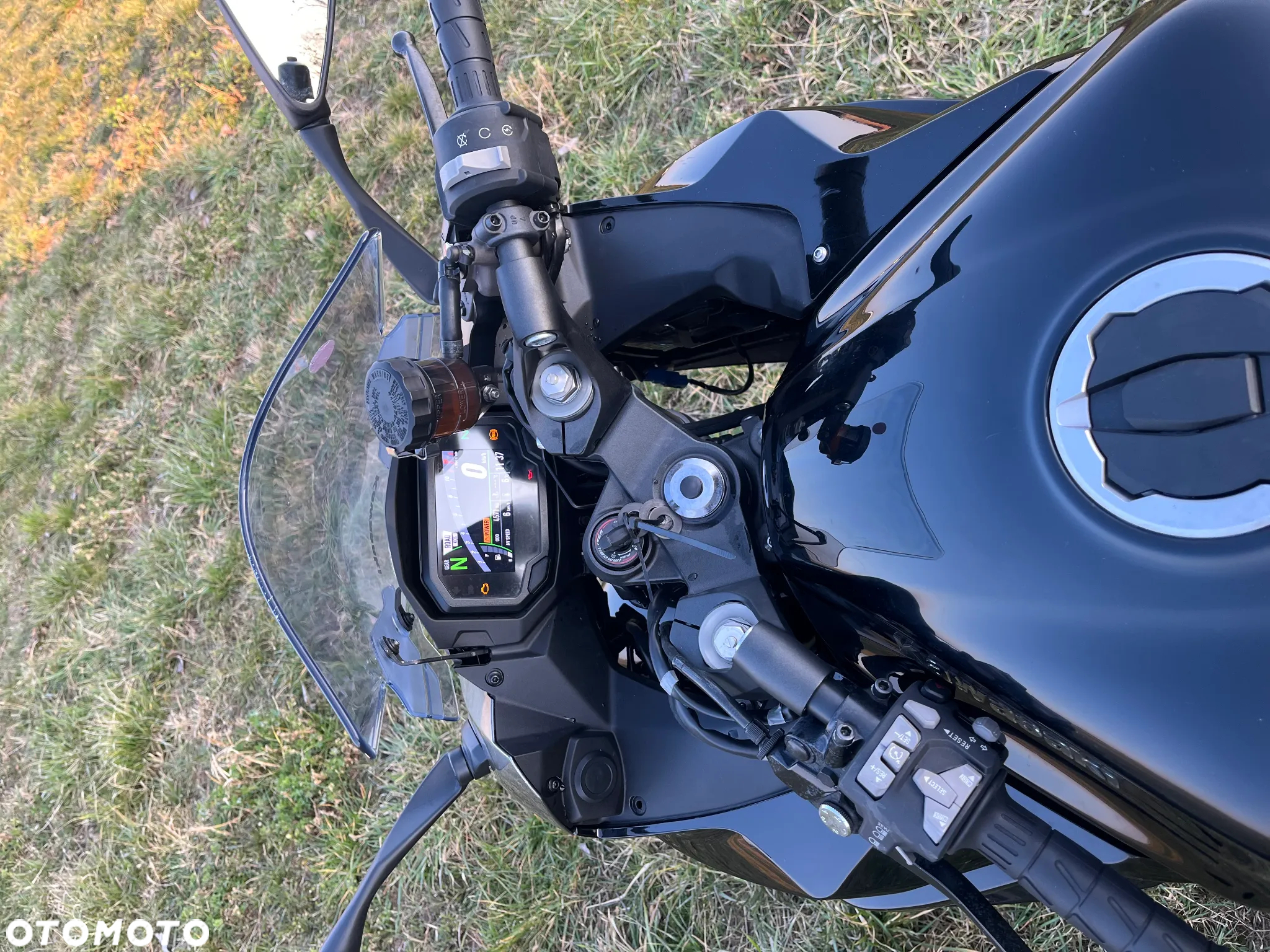 Kawasaki Ninja 1000 SX - 9