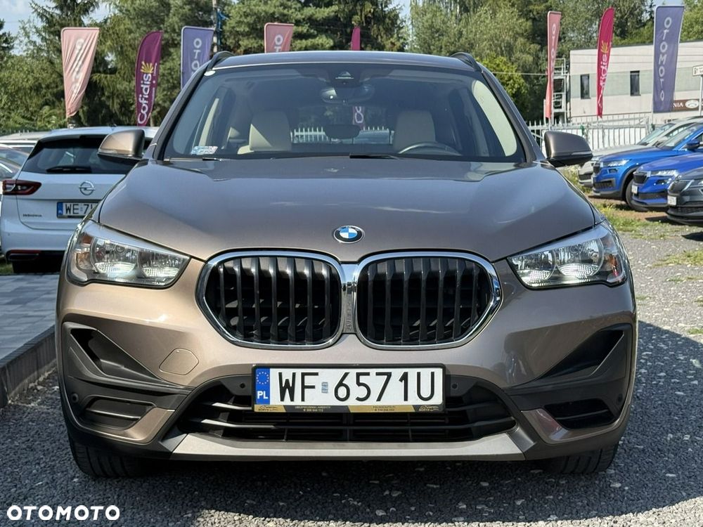 BMW X1 sDrive18i GPF xLine - 4