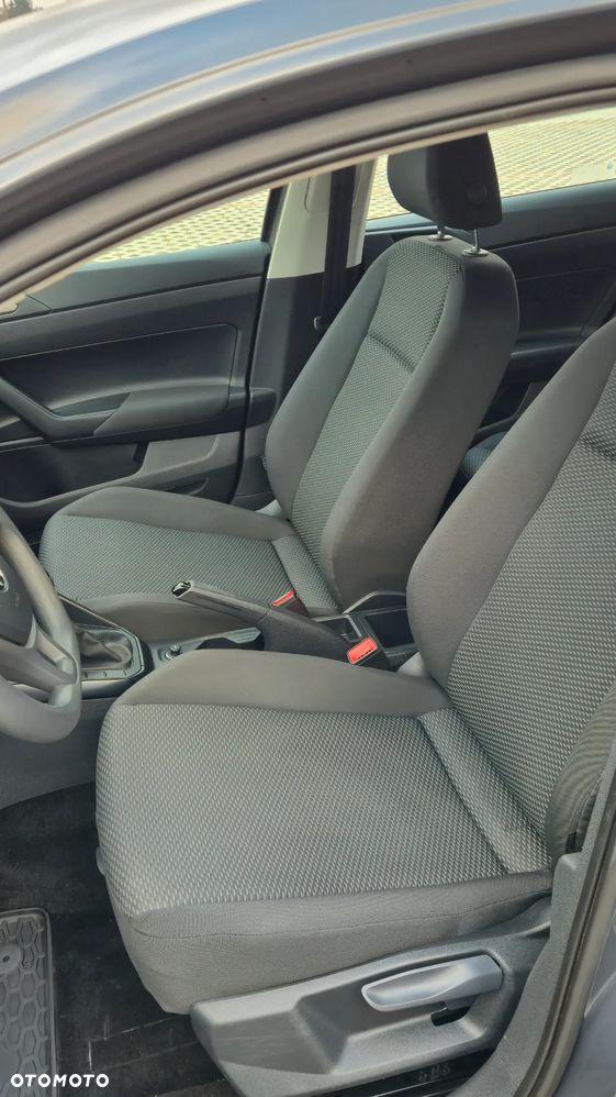 Volkswagen Polo 1.6 TDI SCR Trendline - 24