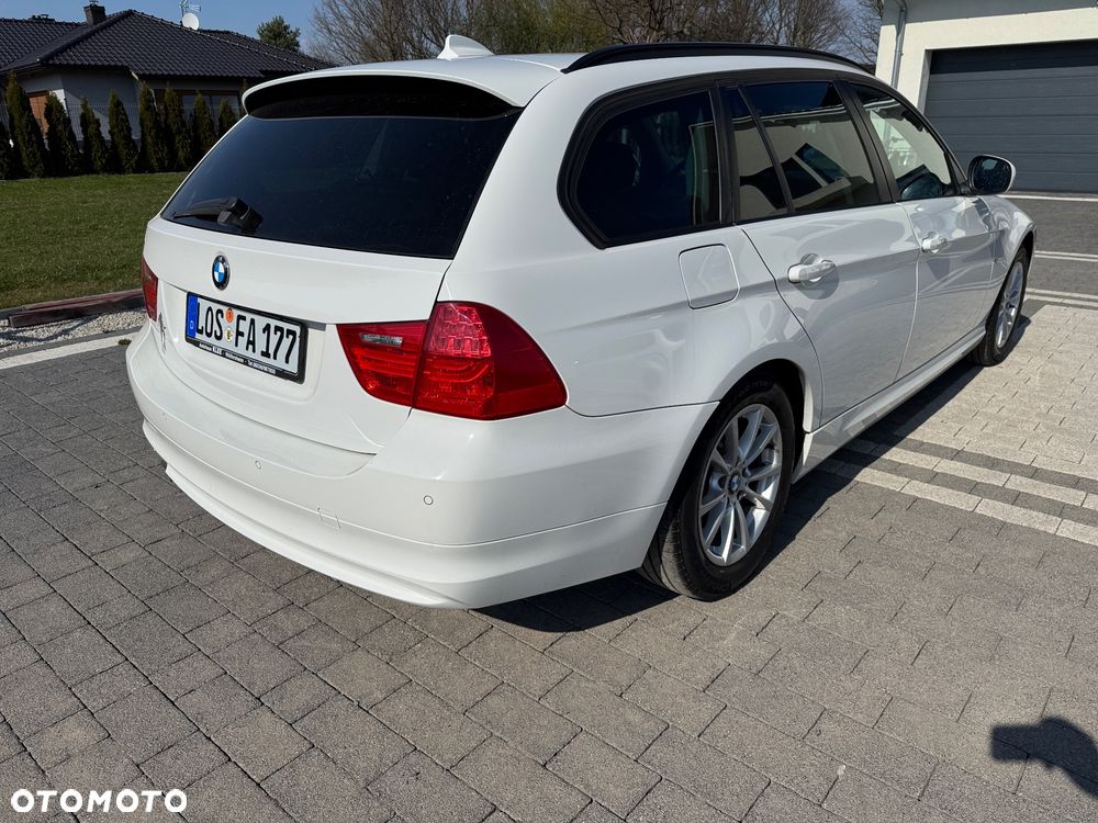 BMW Seria 3 318d DPF Edition Lifestyle - 4