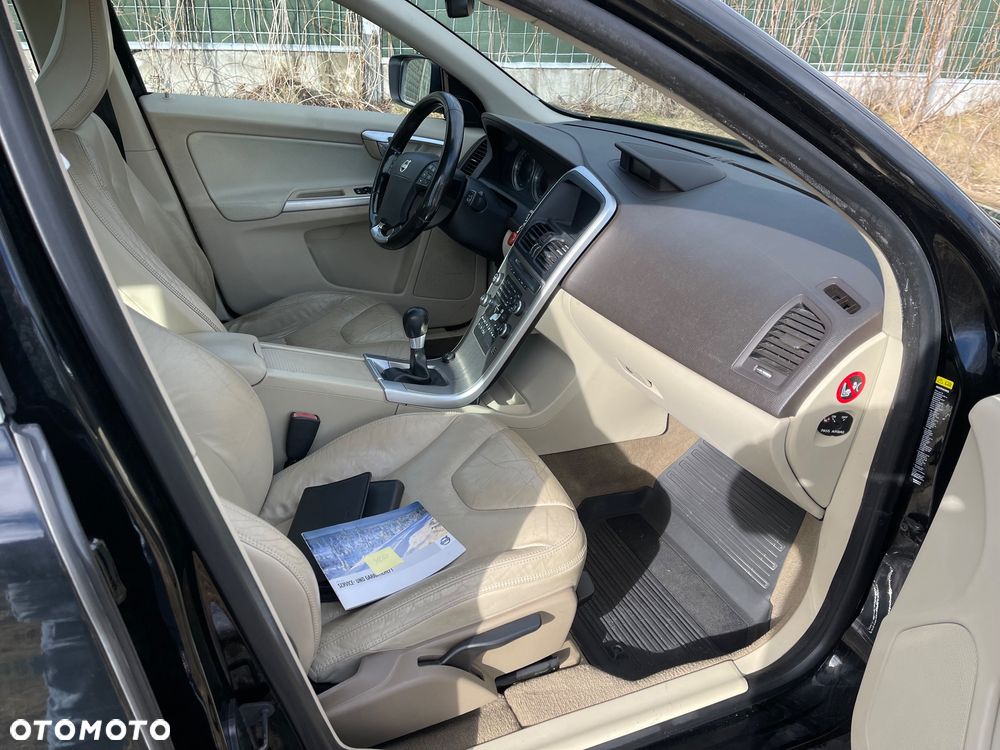 Volvo XC 60 D5 AWD Kinetic - 10