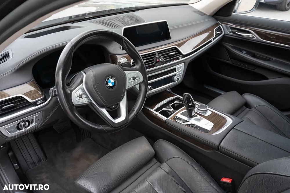 BMW Seria 7 745Le - 5