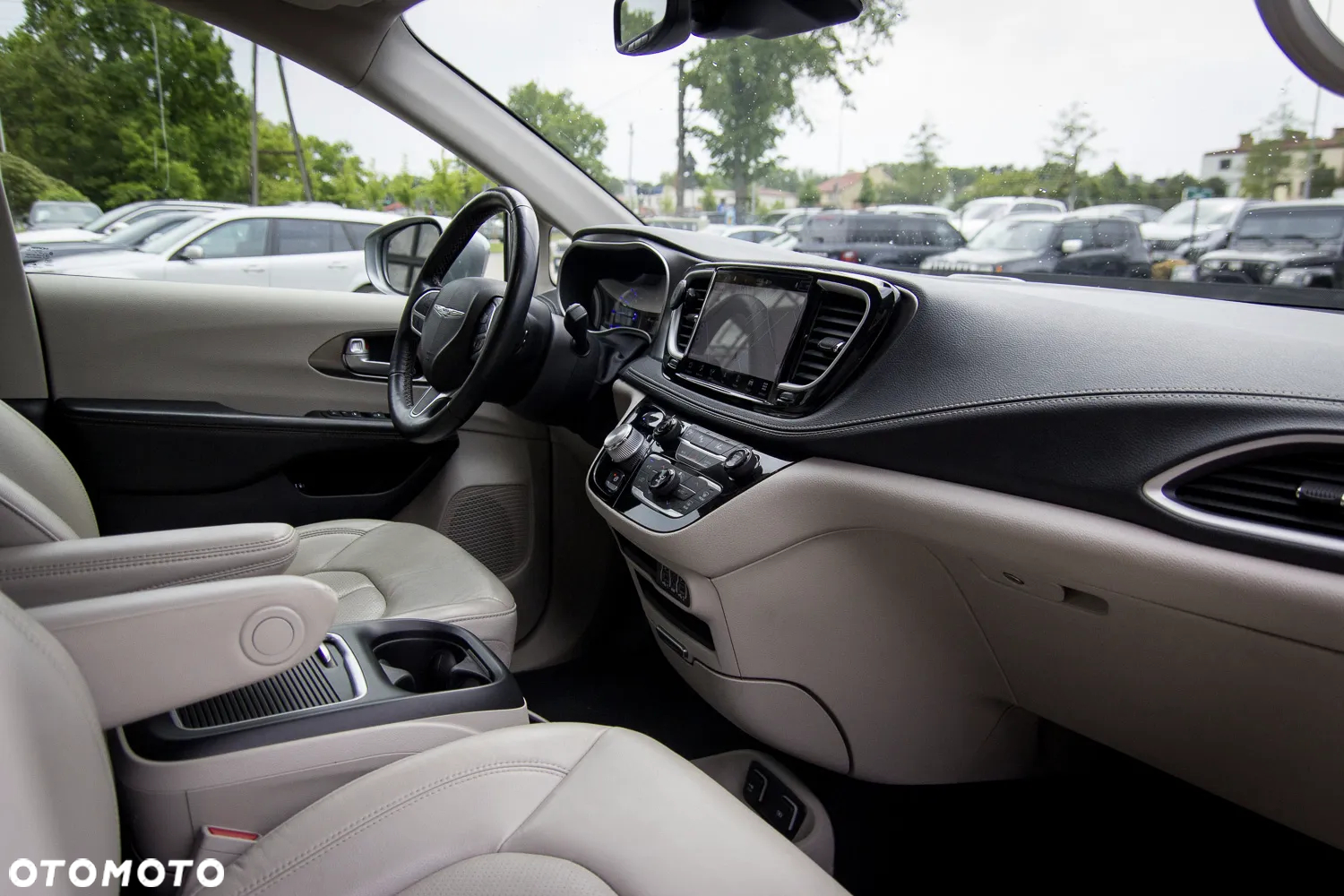 Chrysler Pacifica - 5