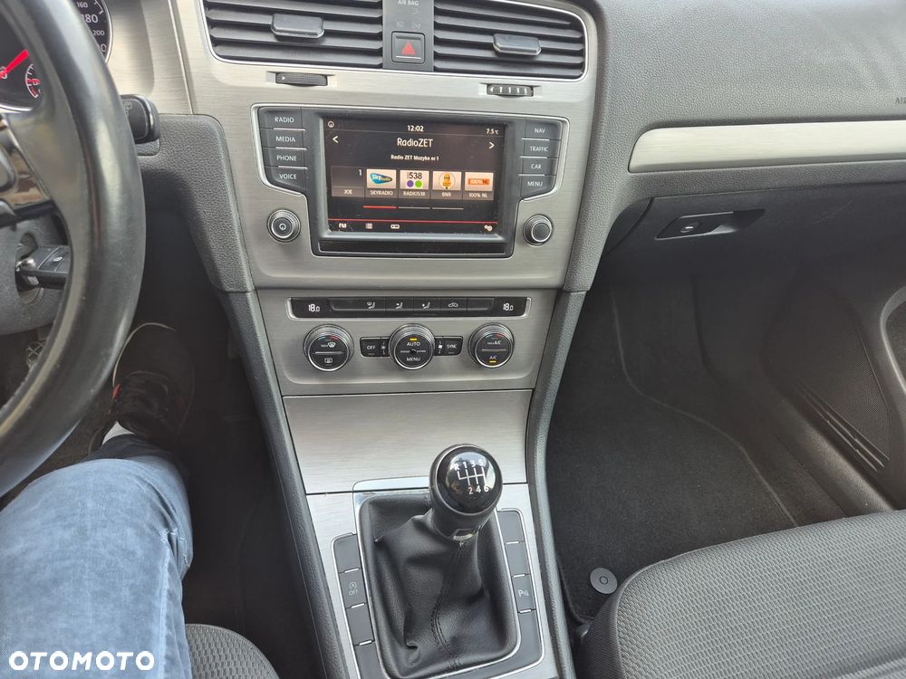 Volkswagen Golf 1.0 TSI BlueMotion Comfortline - 8