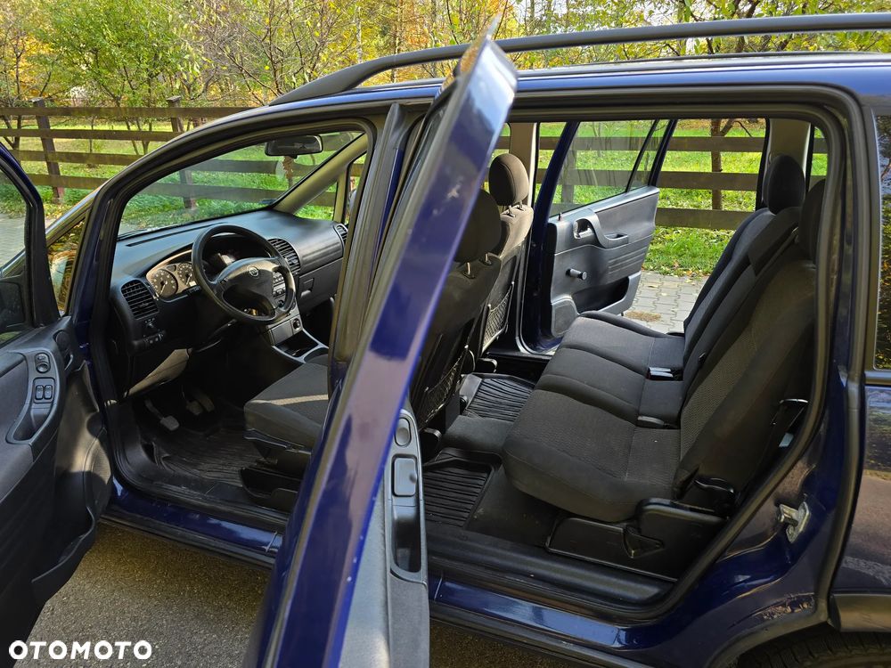 Opel Zafira - 22