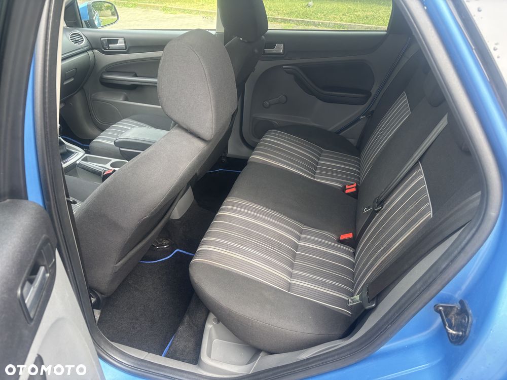 Ford Focus 1.6 16V Style - 20