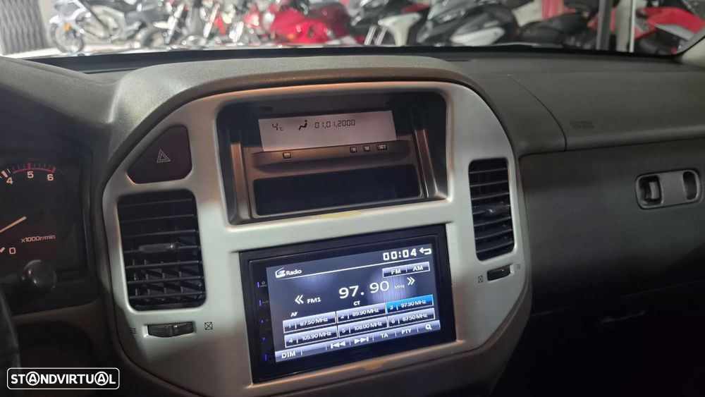 Mitsubishi Pajero 3.2 DI-D GLS ABS+TA Lg - 35